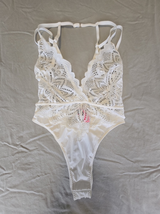 La SENZA Other - La SENZA White Lace Plunge Teddy Bodysuit XS